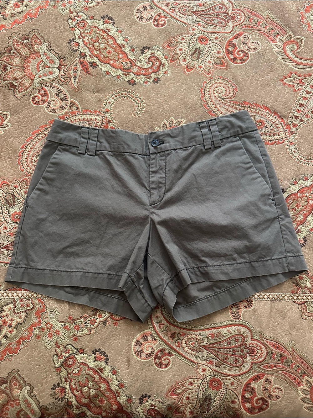 LOFT Charcoal Cotton-Blend 4” inseam Shorts